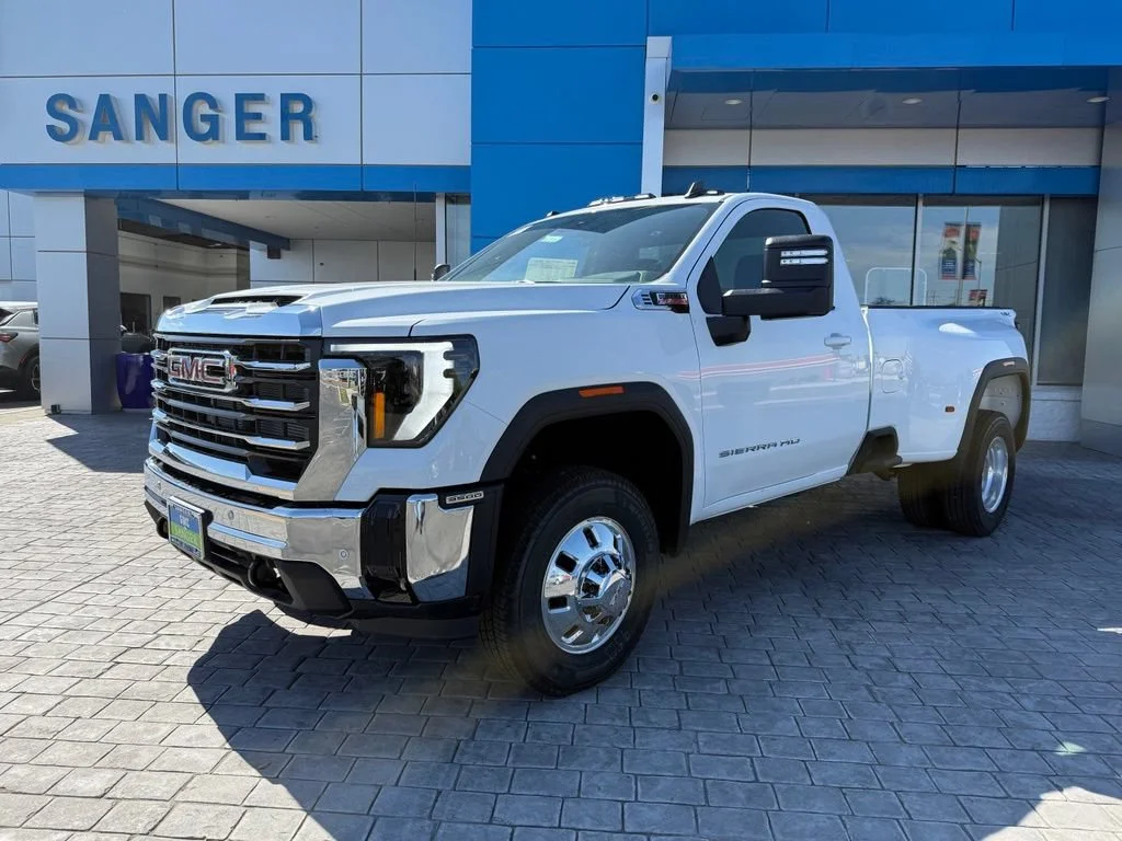New 2026 Summit White GMC SLE DRW image 4