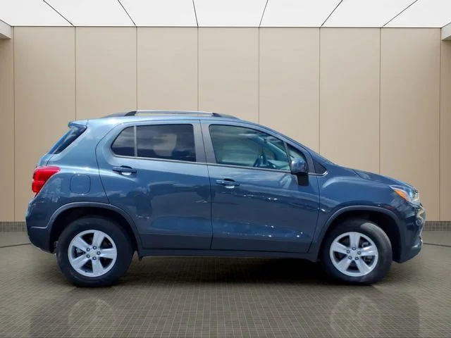 Used 2022 Gray Chevrolet LT image 7