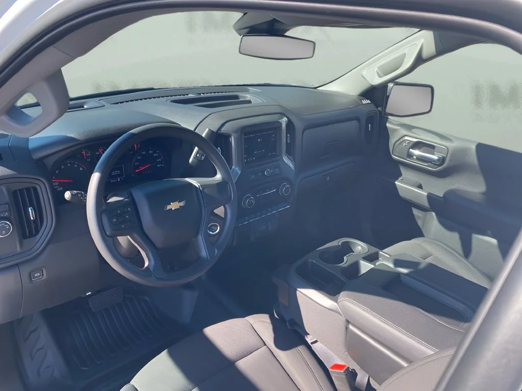 Used 2025 Summit White Chevrolet WT image 13