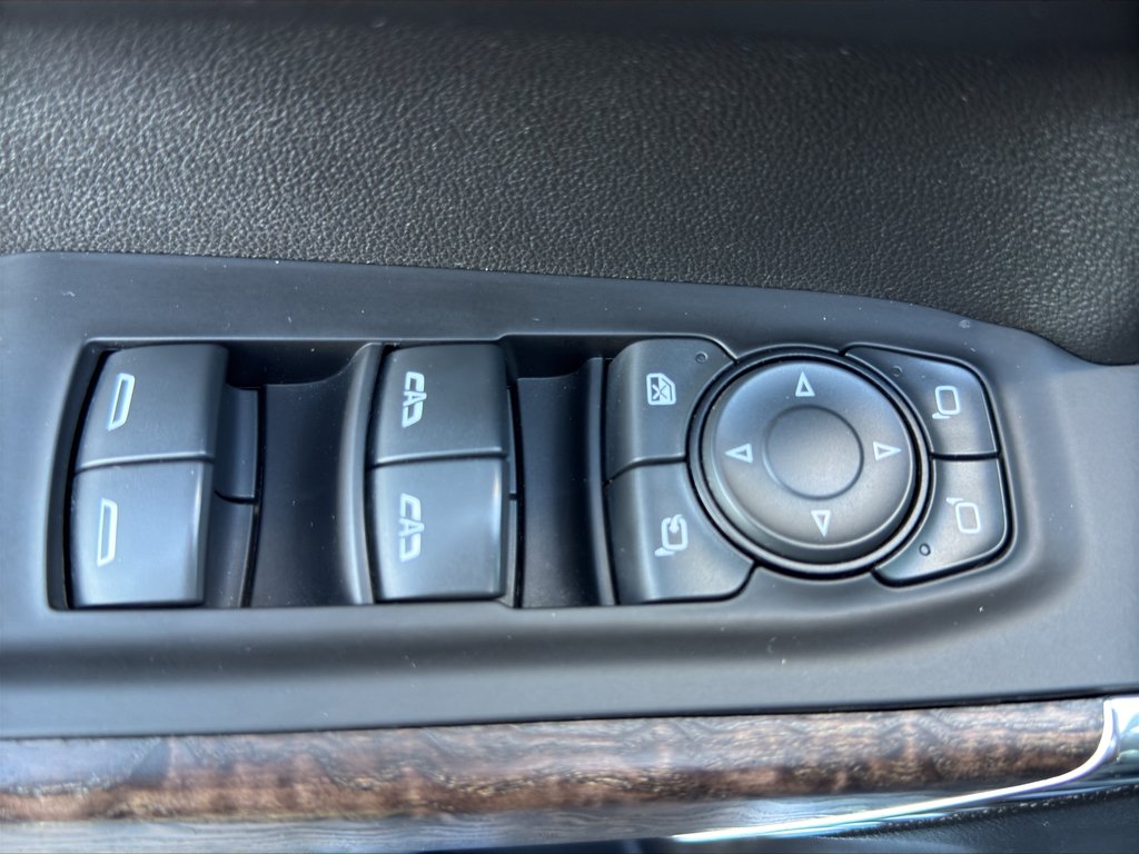 Used 2021 Onyx Black GMC Denali image 19