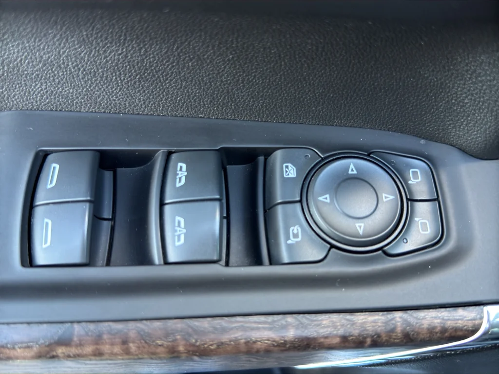 Used 2021 Onyx Black GMC Denali image 19