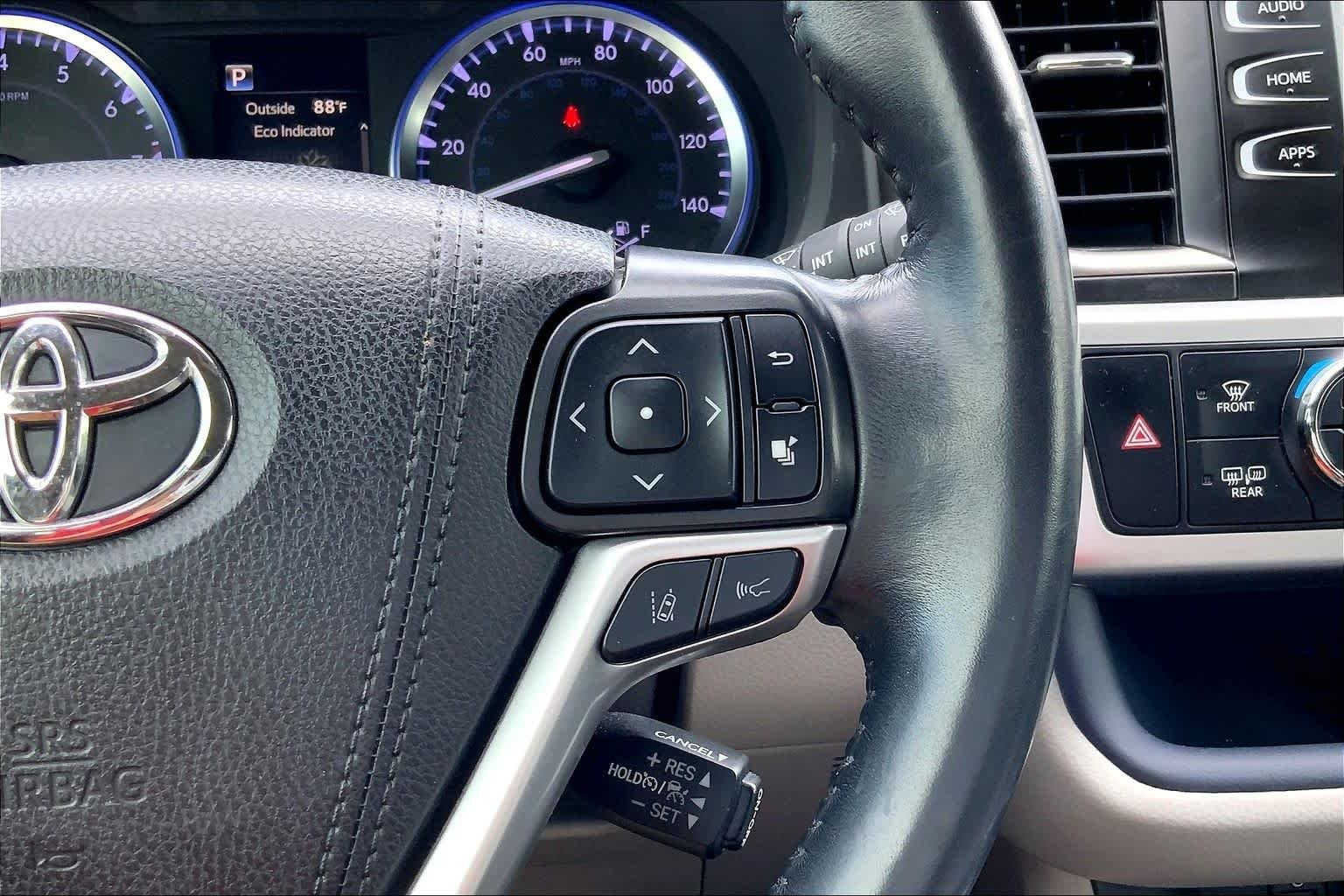 Used 2019 Blizzard Pearl Toyota XLE image 25
