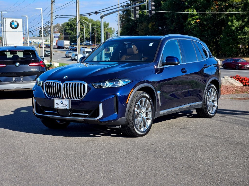 Certified Used 2026 Tanzanite Blue II Metallic BMW xDrive40i image 3