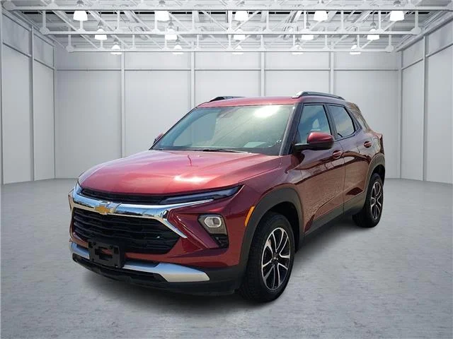 Used 2025 Crimson Metallic Chevrolet LT Front-Wheel Drive image 1