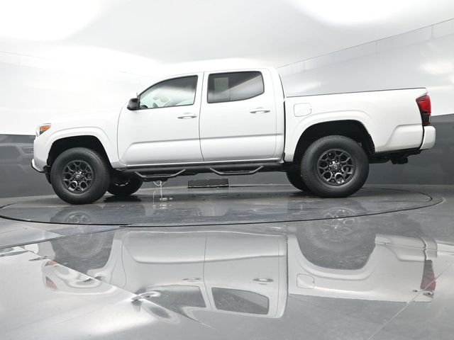 Used 2020 White Toyota SR image 38