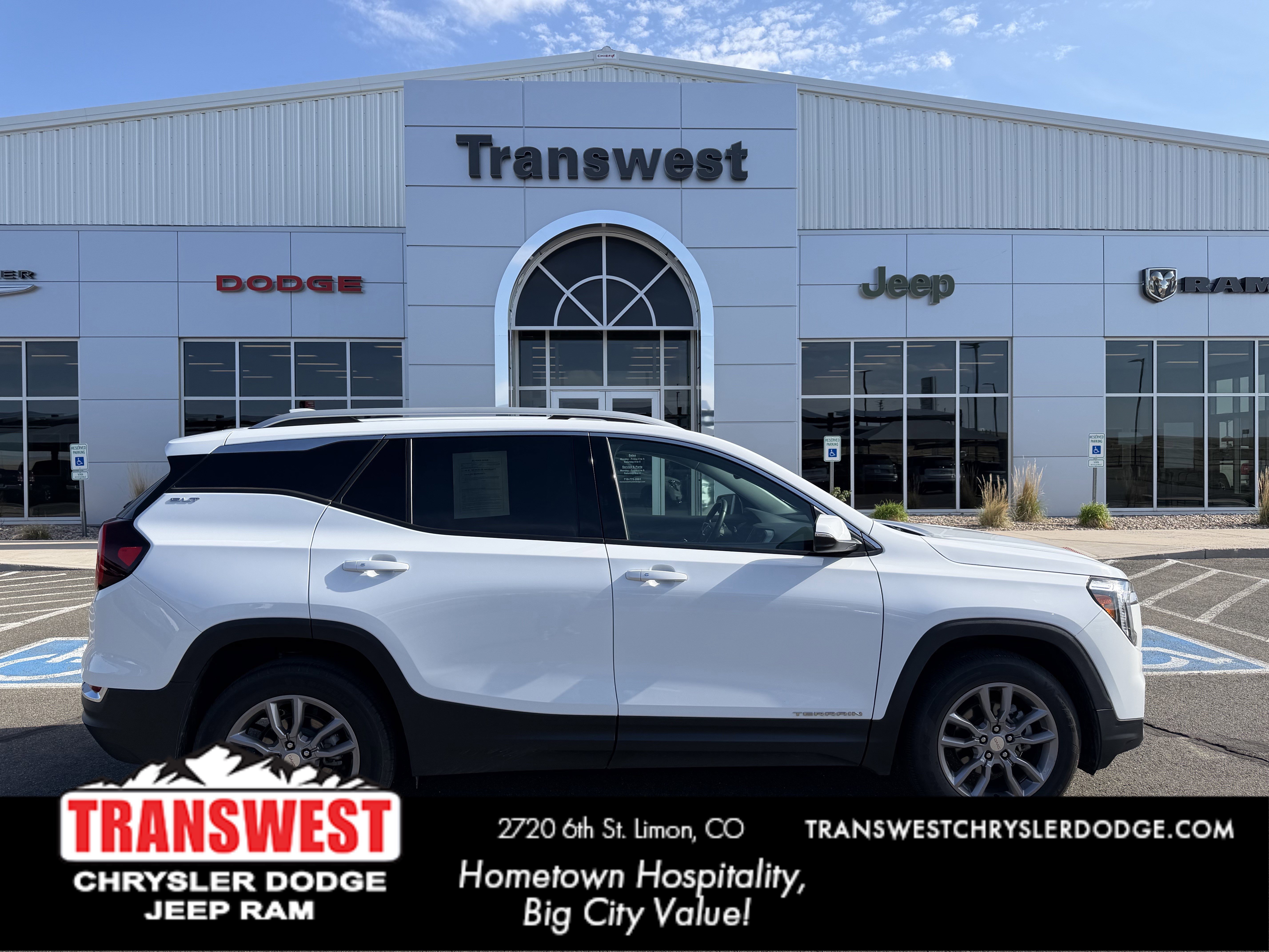 2024 GMC Terrain SLT AWD's photo