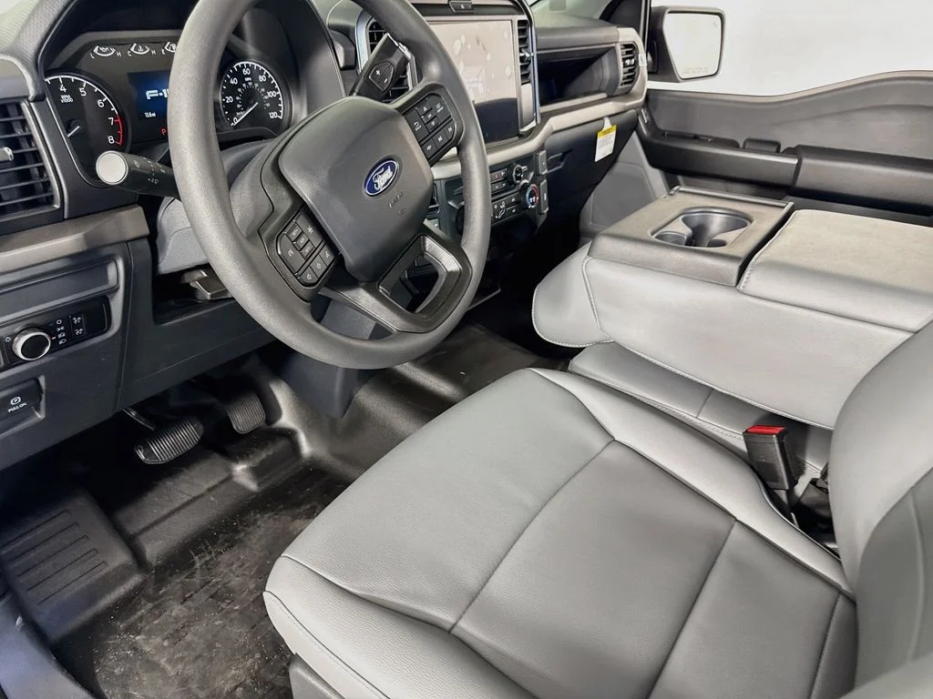New 2026 Oxford White Ford XL image 9