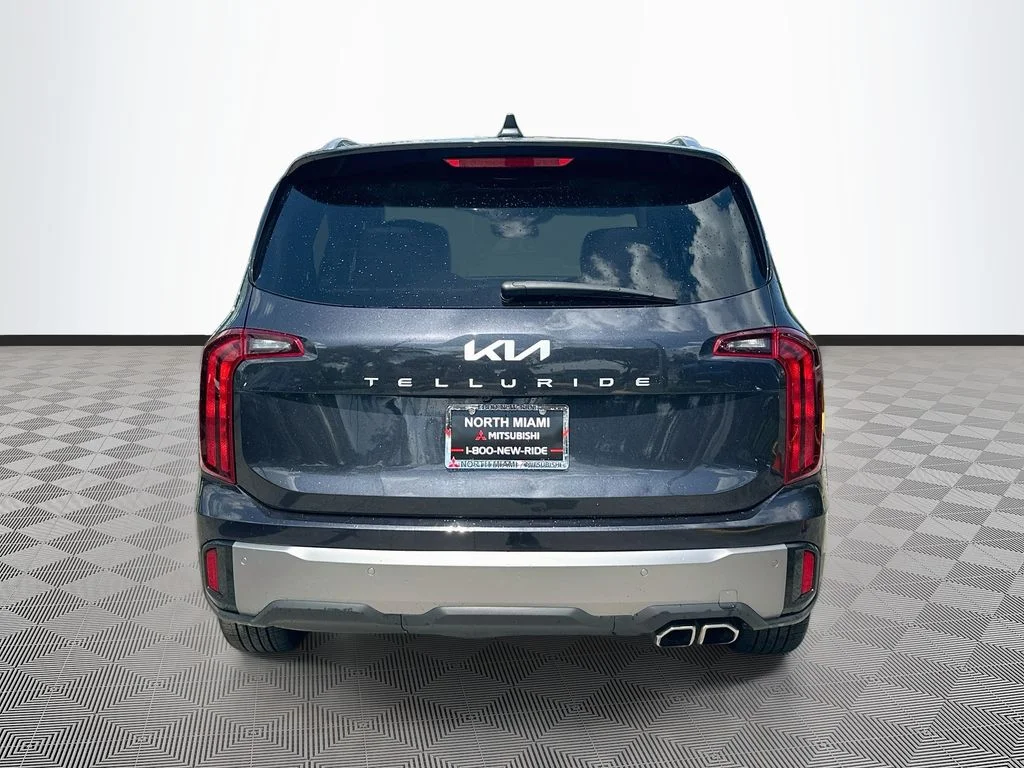 Used 2025 Gray Kia S image 6