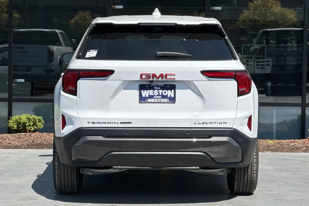 New 2026 Summit White GMC Elevation image 5