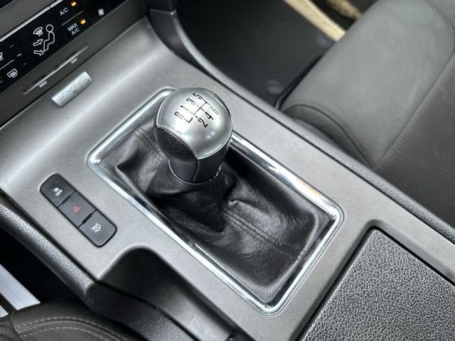 Used 2014 White Ford V6 image 22