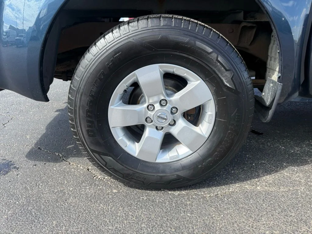 Used 2013 Blue Nissan SV image 51
