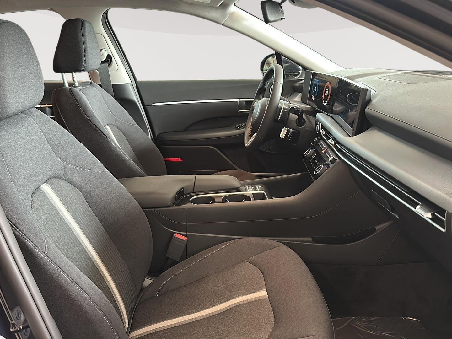 New 2026 Carbon Blue Hyundai SEL Sport image 13