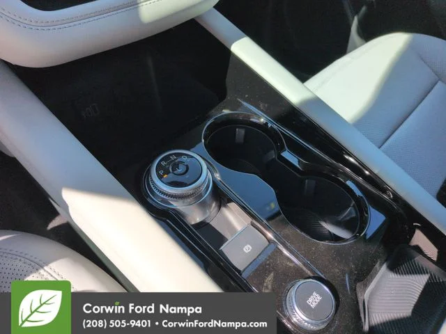 New 2026 Carbonized Gray Metallic Ford Platinum image 18