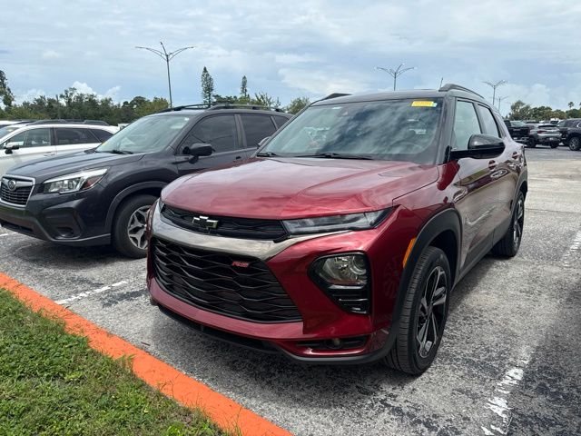 Used 2022 Red Chevrolet RS image 3