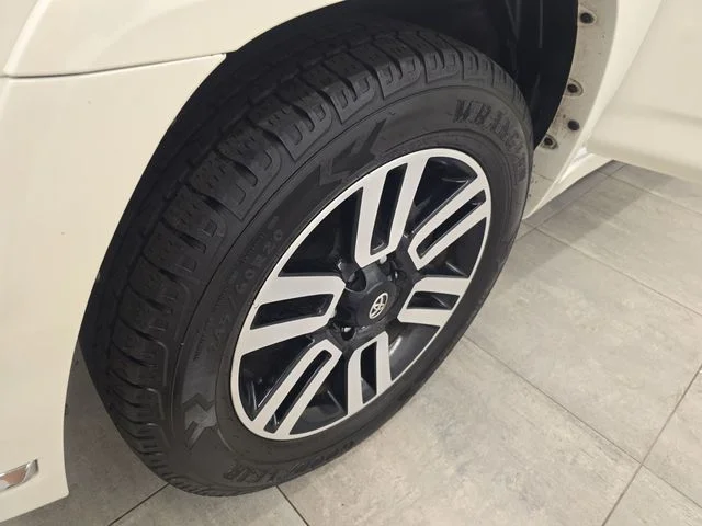 Used 2022 Blizzard Pearl Toyota Limited image 39