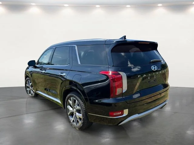 Used 2021 Black Hyundai Limited image 19