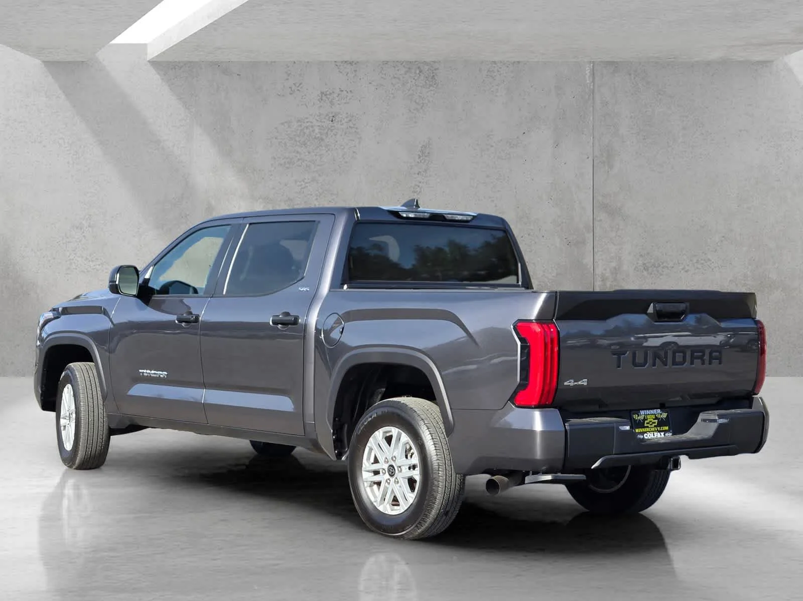 Used 2024  Toyota SR5 image 6