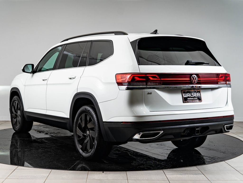 Used 2025 Pure White Volkswagen 2.0T SE w/Technology image 6