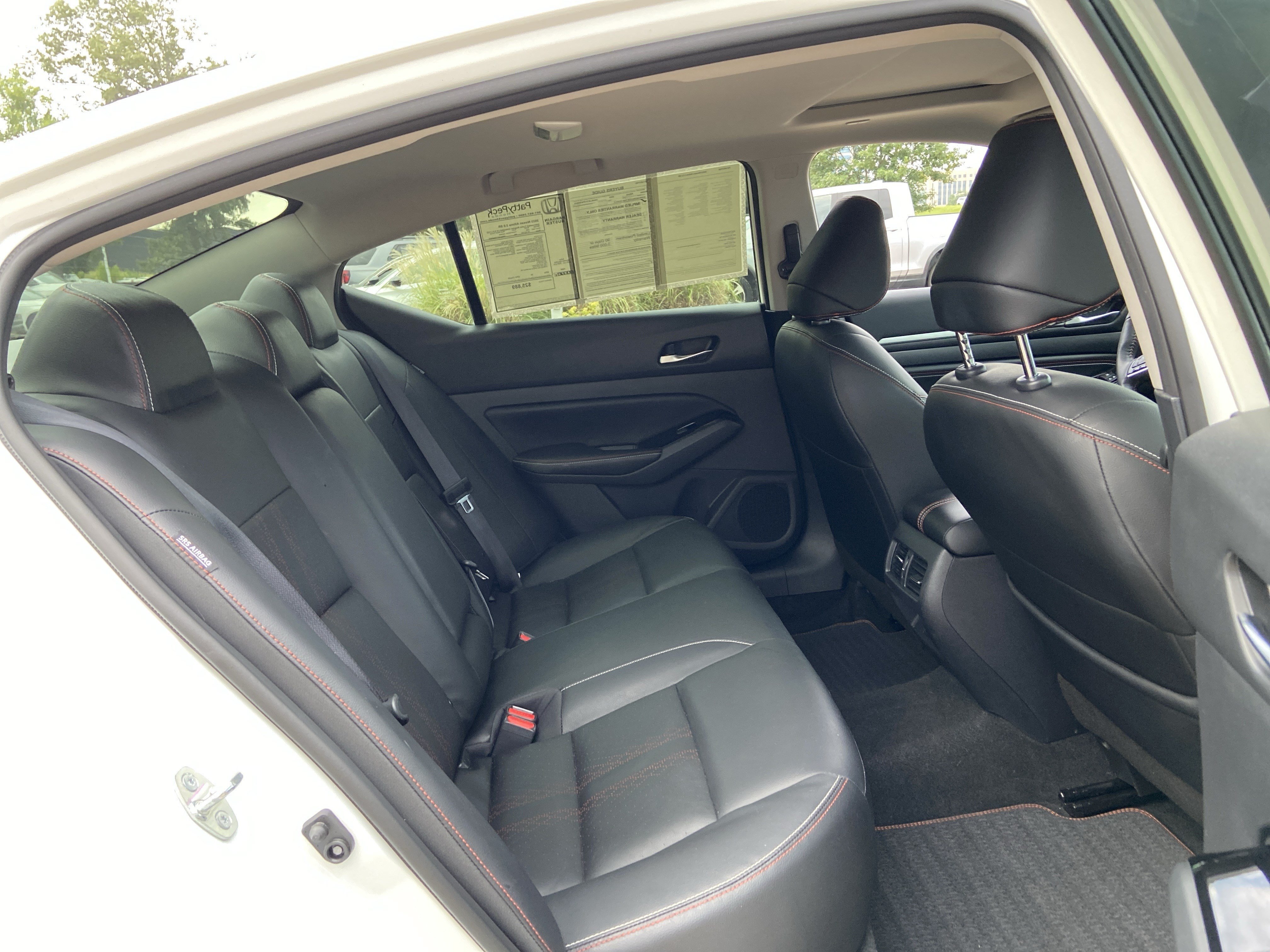 Used 2023 Pearl White Tricoat Nissan 2.0 SR image 14