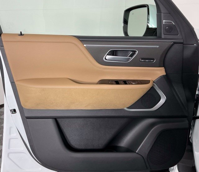 New 2027 White INFINITI LUXE image 11