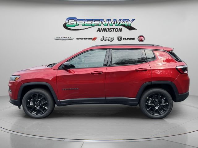 New 2026 Red Hot Pearlcoat Jeep Latitude Altitude image 4