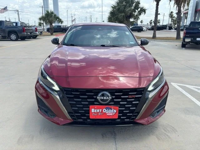 Used 2023 Red Nissan 2.5 SR image 2