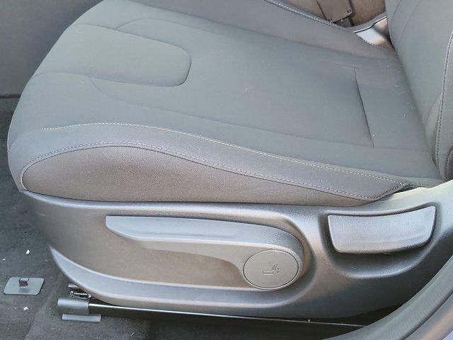 2025 Hyundai Elantra SEL - Photo 14