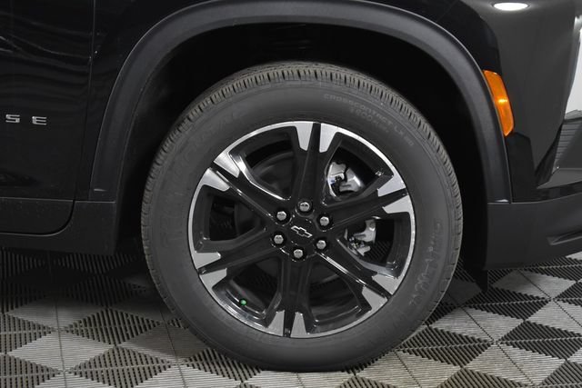 2027 Chevrolet Traverse LT - Photo 12