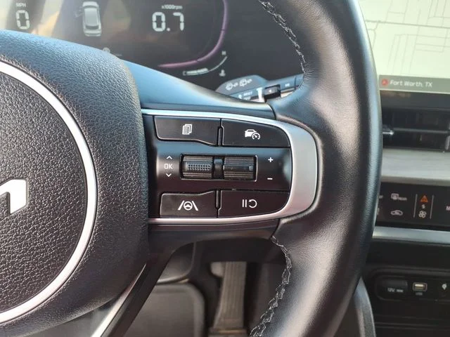Used 2024 Red Kia X-Line image 19