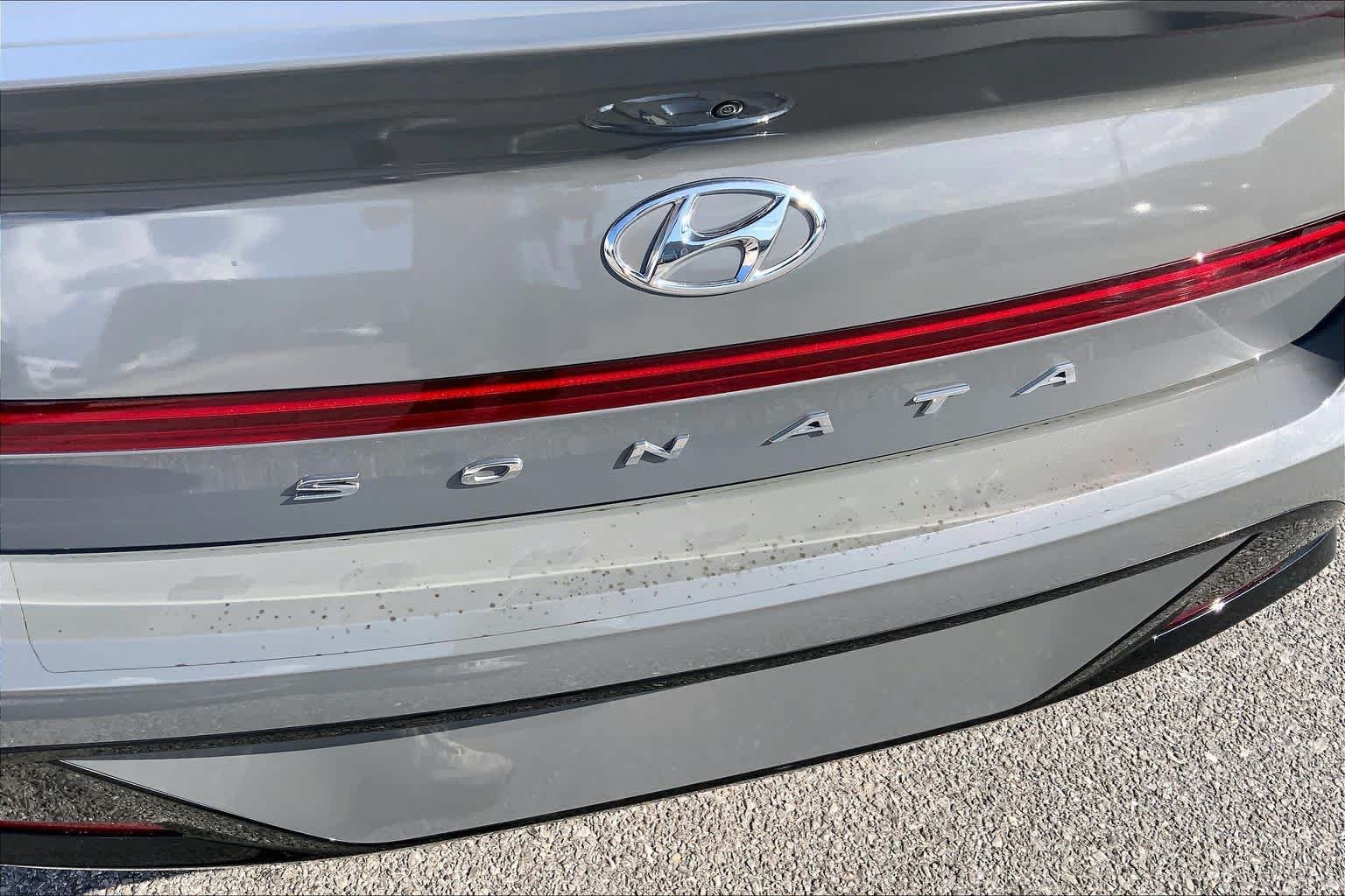 Used 2023 Hampton Gray Hyundai SEL image 30