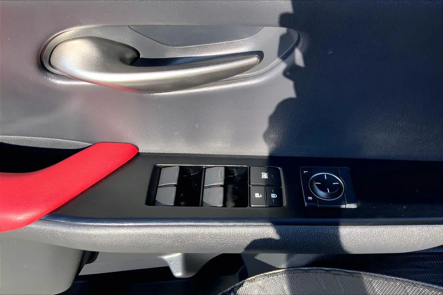 Used 2019 Ultra White Lexus F SPORT image 36