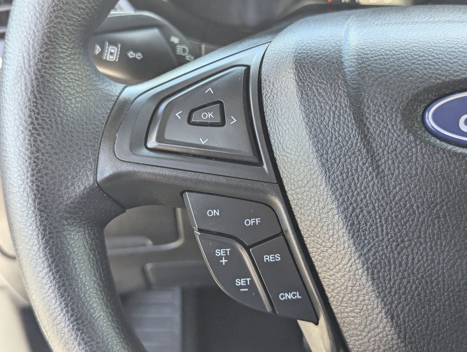 Used 2022 Silver Metallic Ford SE image 30