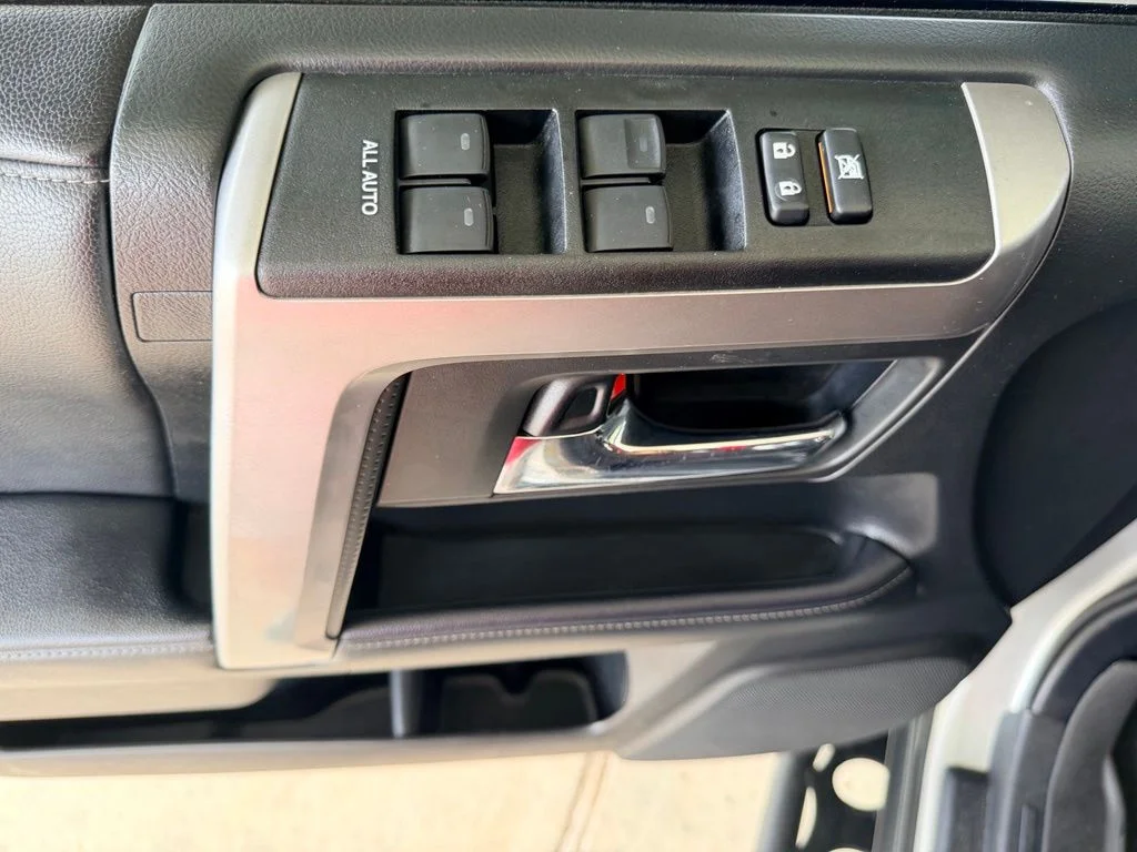 Used 2021 Silver Toyota SR5 image 11