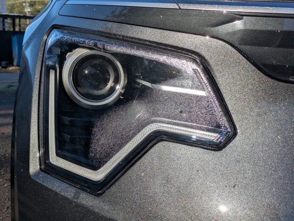 New 2025 Interstellar Gray Kia Wind image 9