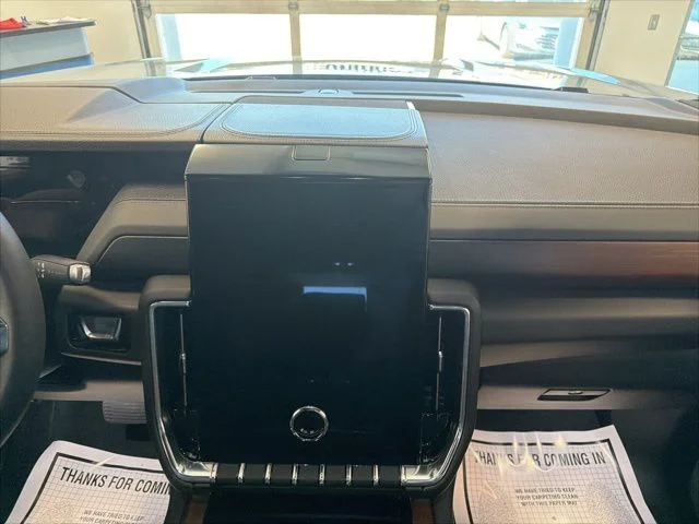 2026 GMC Yukon XL Denali - Photo 32