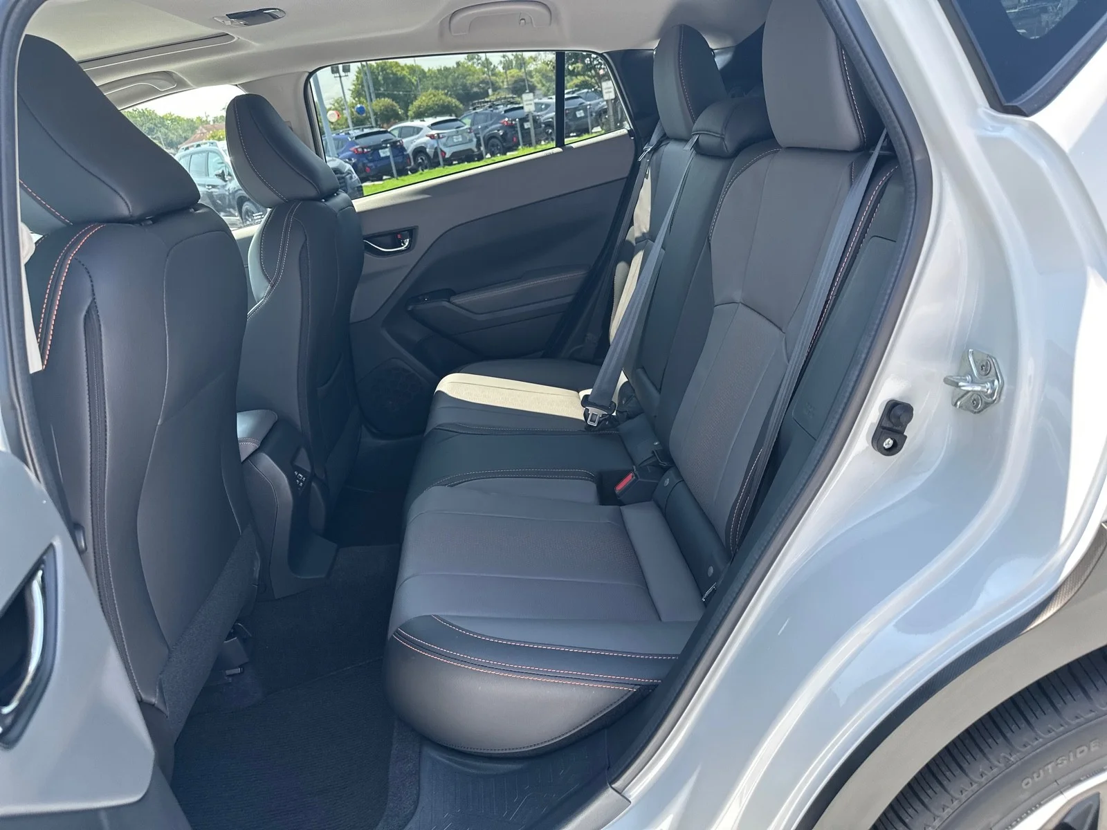 New 2026 CRYSTAL WHITE PEARL Subaru Limited image 10