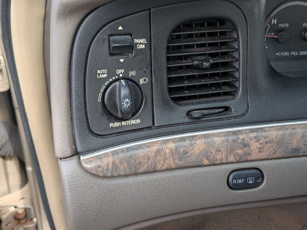 Used 1999 Light Prairie Tan Clearcoat Metallic Ford Base image 35