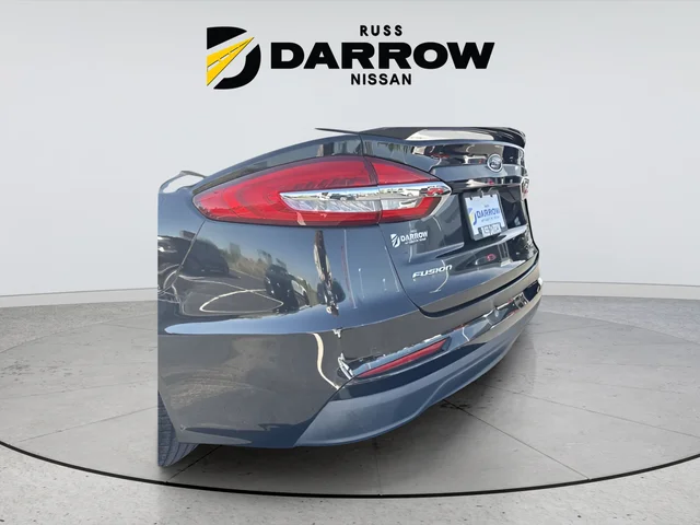 Used 2019 Black Ford SE image 5