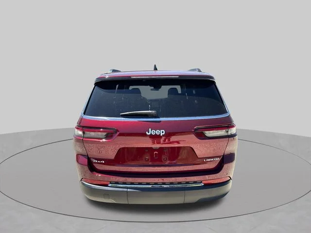 New 2026 Velvet Red Pearl-Coat Exterior Paint Jeep Laredo X image 5