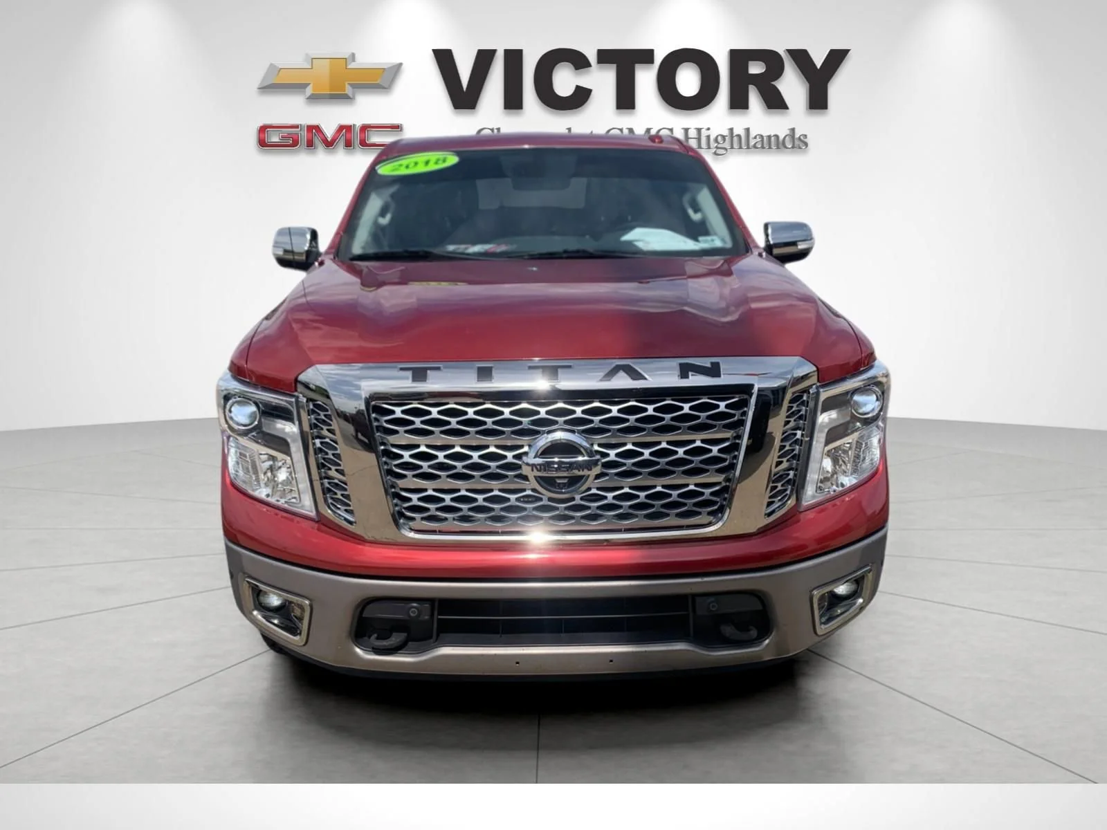 Used 2018 Red Nissan Platinum Reserve image 8
