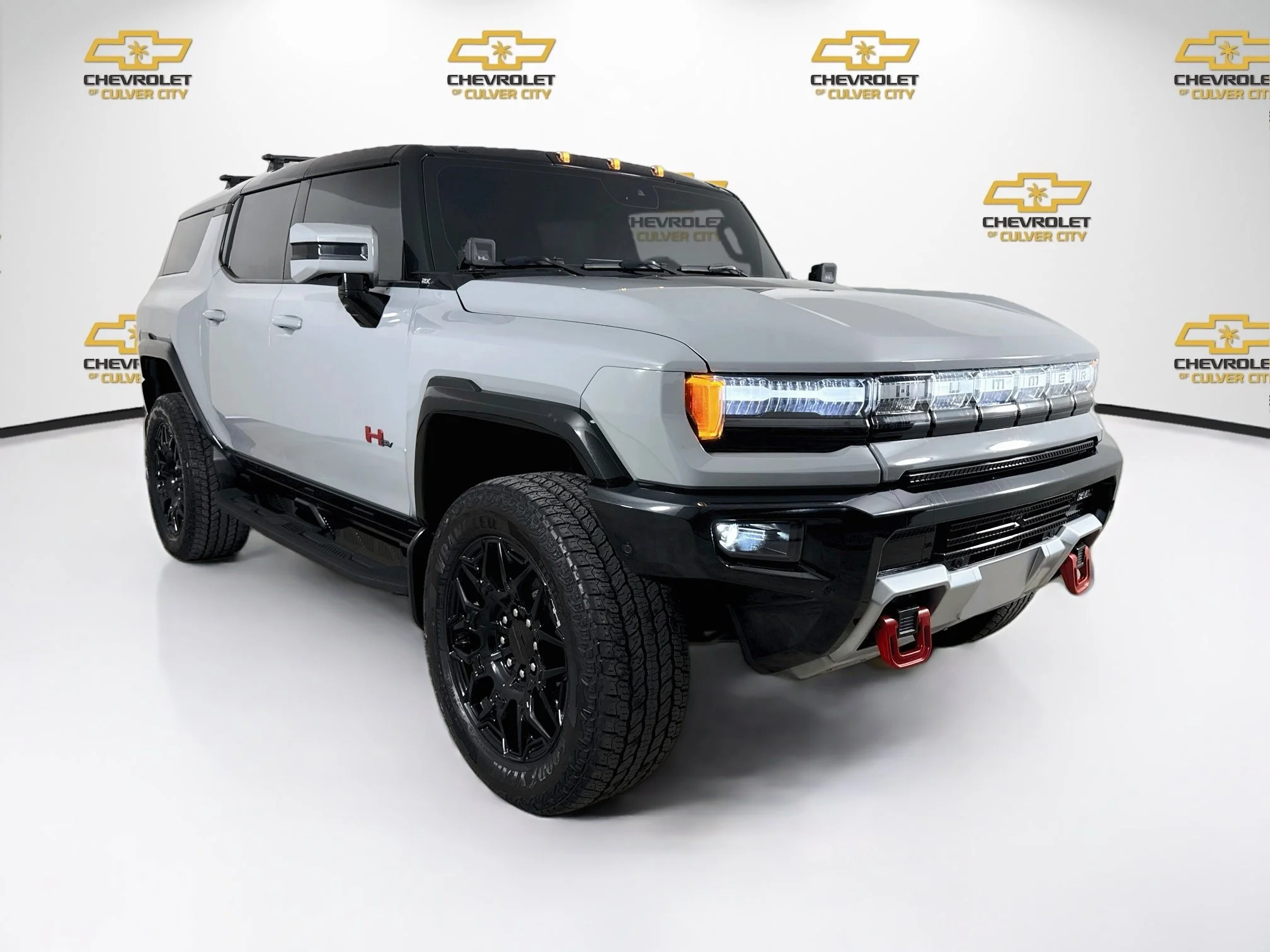 Used 2024 Meteorite Metallic (Grey) GMC 2X image 1