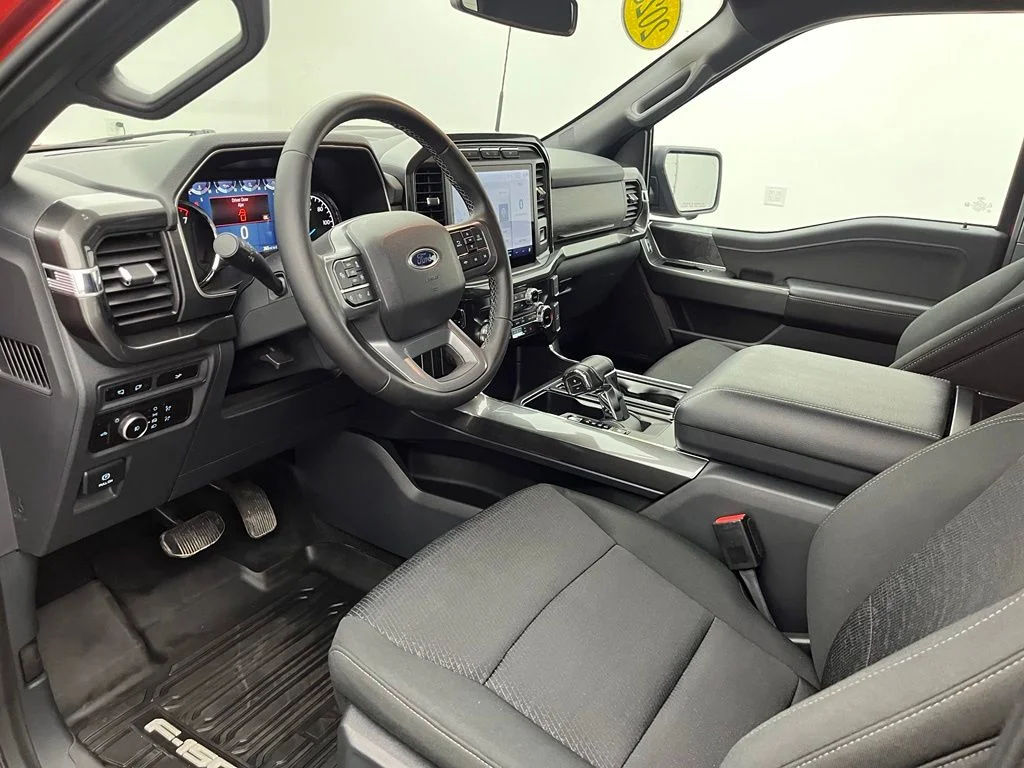Used 2023 Red Ford XLT image 18
