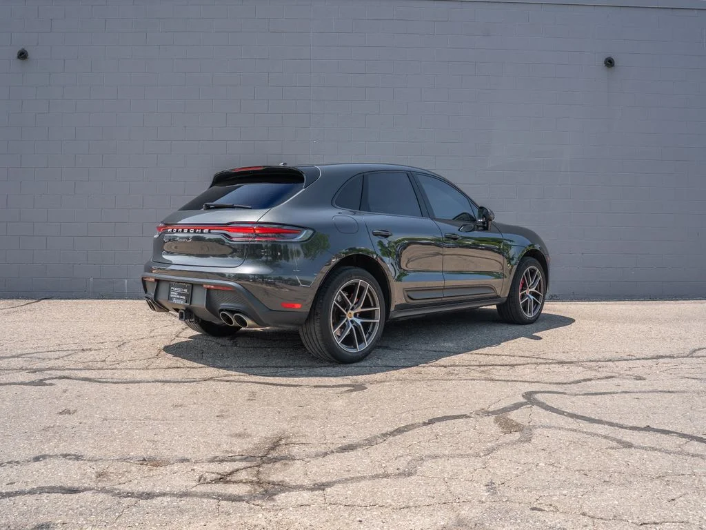 Used 2023  Porsche S image 7