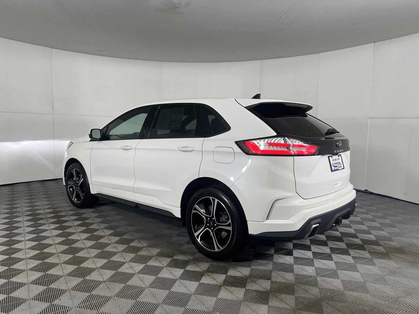Used 2023 Wh Ford ST image 26