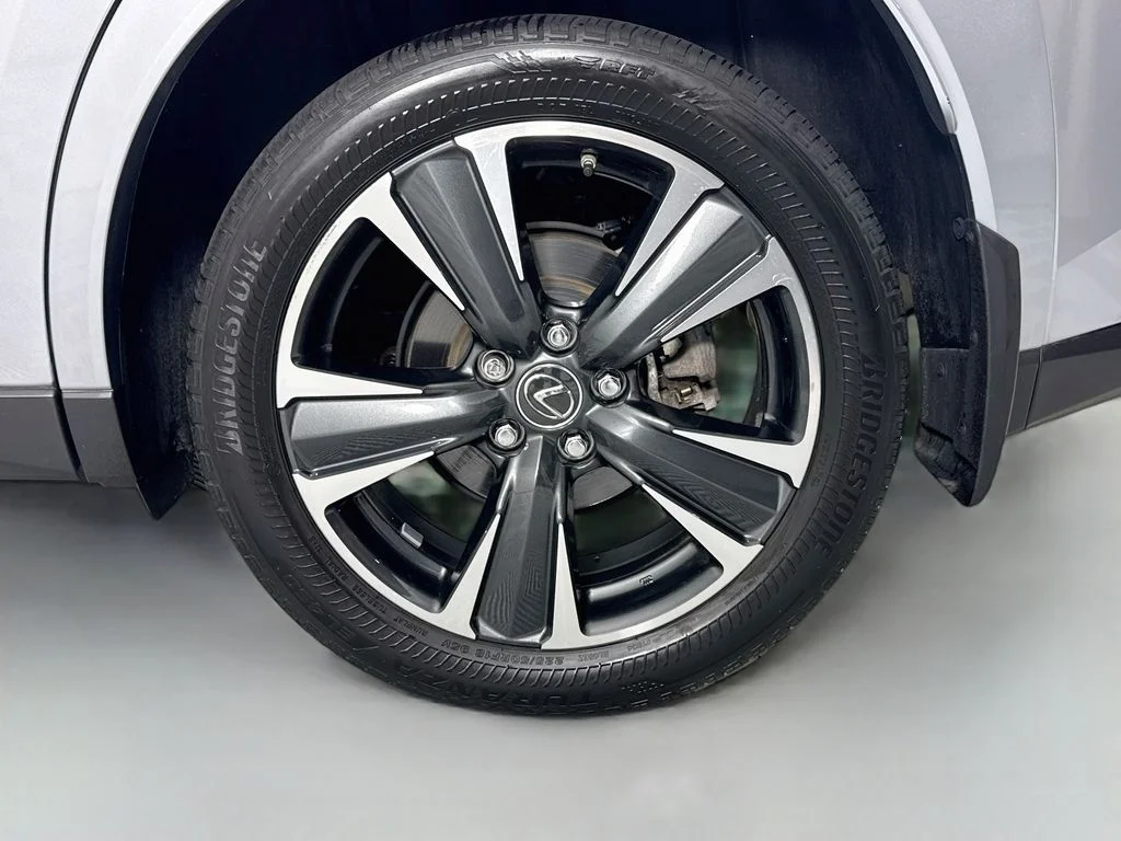 Used 2023 Iridium Lexus 250h Premium image 32
