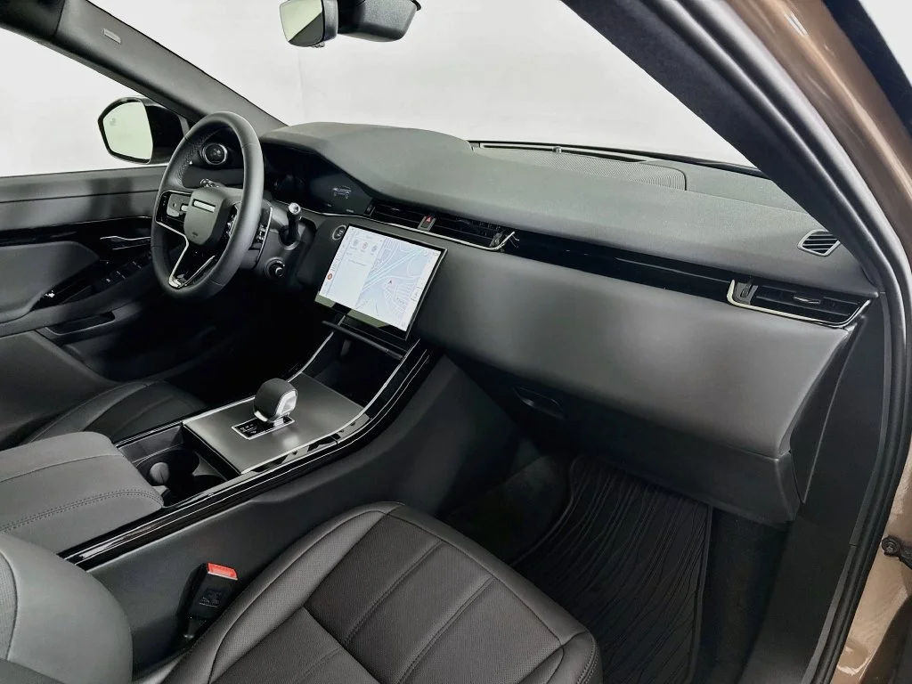 New 2026  Land Rover S image 29