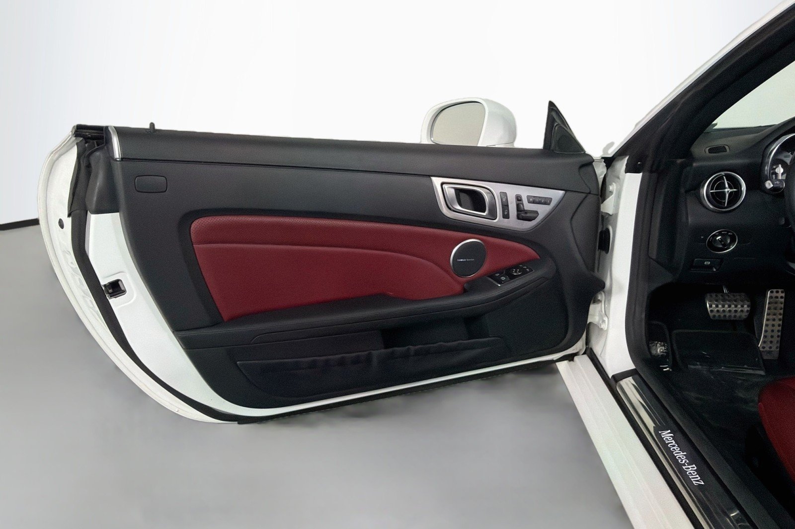 Used 2015 Polar White Mercedes-Benz 250 image 21