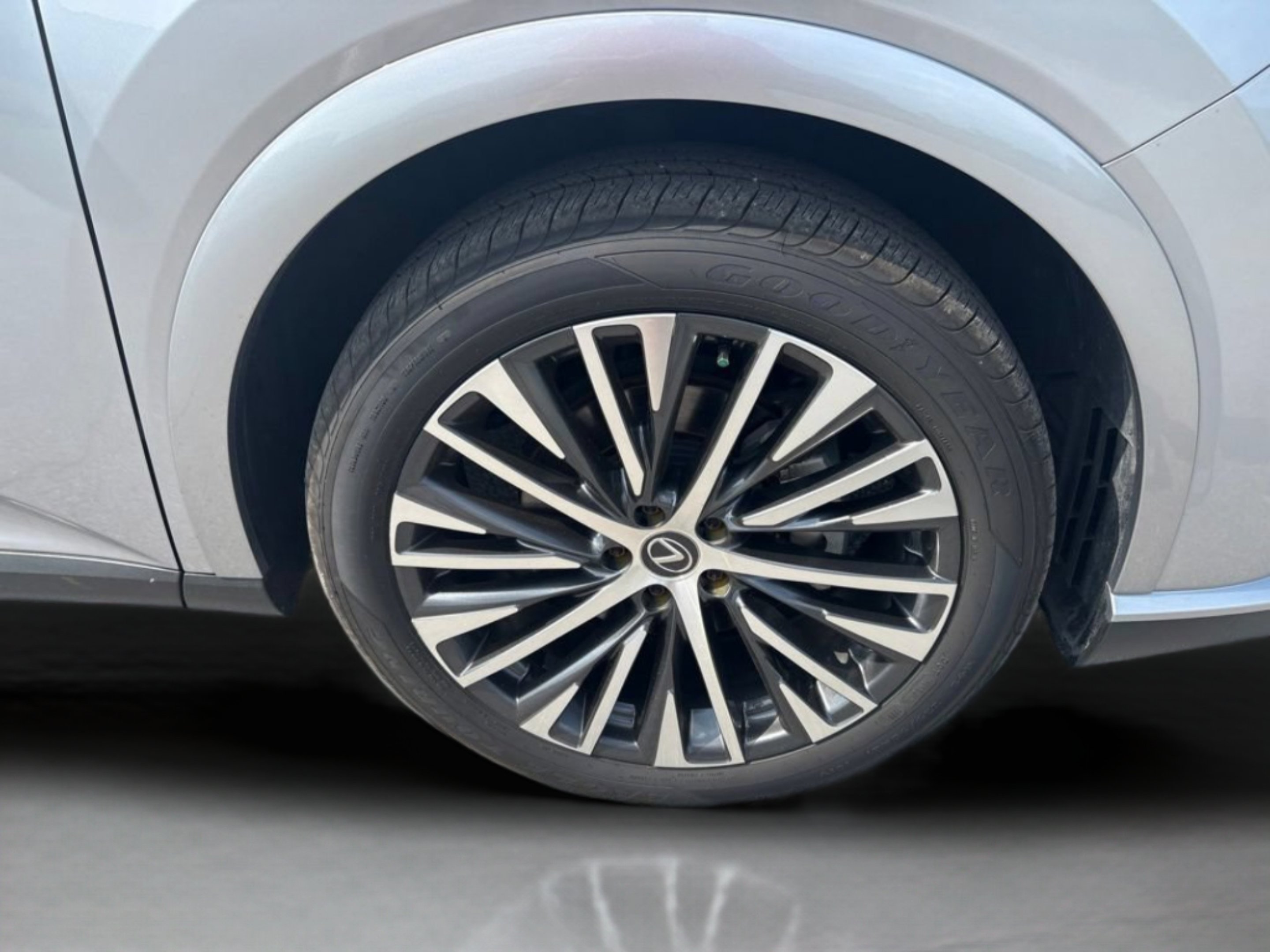 Used 2023 Iridium Lexus 350 Premium Plus image 34
