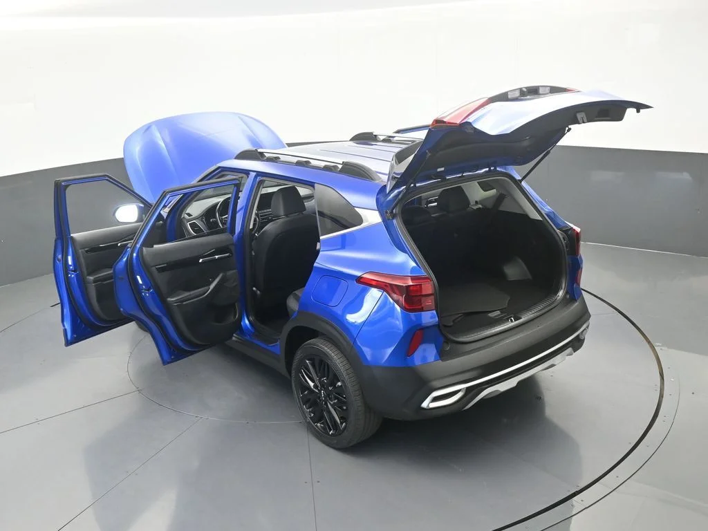 Used 2022 Neptune Blue Kia Nightfall image 64