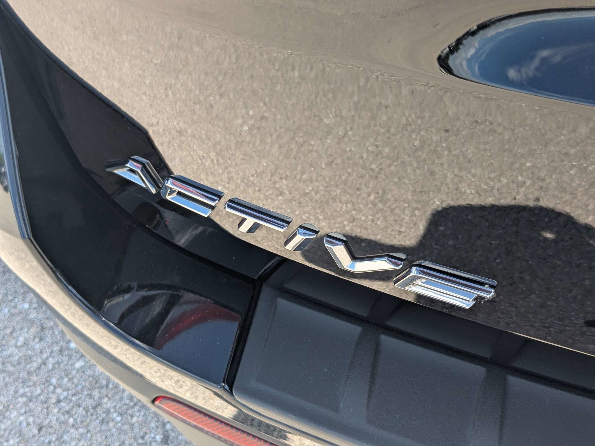 Used 2025 Agate Black Metallic Ford Active image 13